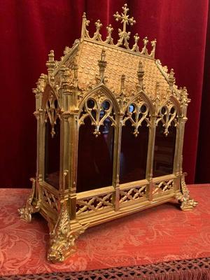 Reliquary style Gothic - Style en Bronze / Polished and Varnished, France 19th century ( anno 1880 )