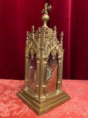 Reliquary - Relic Ex Ossibus: St. Edmundi - Bishop (Mid-Feet-Bone) With Original Document style Gothic - style en Brass / Bronze / Glass / Originally Sealed / Stones, France 19 th century ( Anno 1873 )