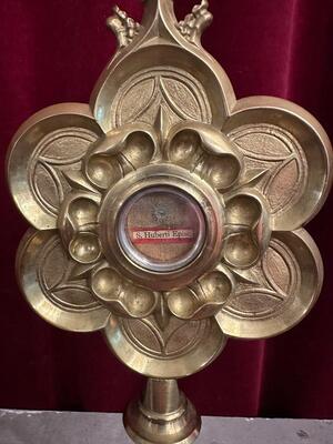 Reliquary - Relic Ex Ossibus St. Hubertus  style Gothic - Style en Brass / Bronze / Glass / Originally Sealed , Belgium  19 th century