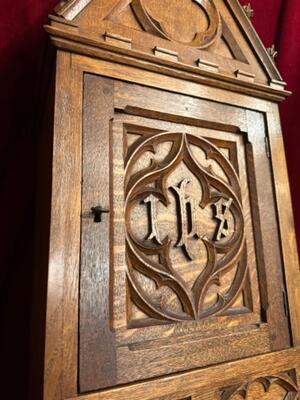 Small - Credens Cabinet style Gothic - Style en Oak wood, Belgium  19 th century ( Anno 1875 )