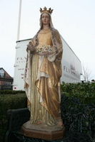 St. Elizabeth Of Hungary style Gothic - Style en plaster polychrome, Belgium 19th century ( anno 1870 )