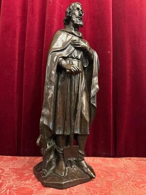 St. Isidore Statue With The Dedication: 'De B. Boerenbond Aan J. Helleputte Zijnen Hoofddeken Den 29 April 1906'.  style Gothic - Style en Bronze, Belgium  19 th century ( Anno 1885 )