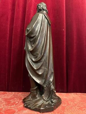 St. Isidore Statue With The Dedication: 'De B. Boerenbond Aan J. Helleputte Zijnen Hoofddeken Den 29 April 1906'.  style Gothic - Style en Bronze, Belgium  19 th century ( Anno 1885 )