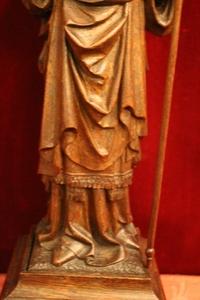 St. Lambertus Statue  style Gothic - style en hand-carved wood Oak, Belgium 18 th century ( Anno 1870 )