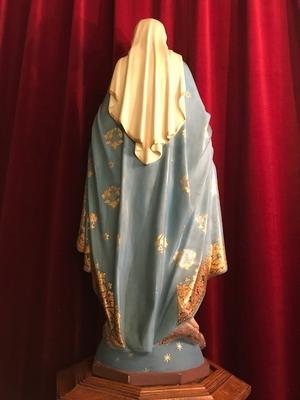 St. Mary Statue With Original Stand. Measures Statue H 90 Cm. style Gothic - style en plaster polychrome / Wood Oak, France 19th century ( anno 1890 )