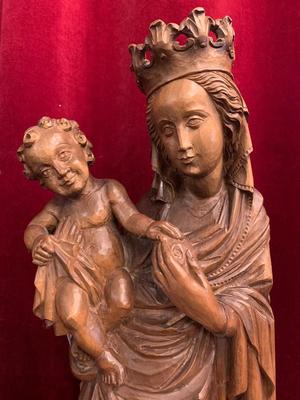 St.Mary With Child  style Gothic - style en Carved Wood, Southern Germany 20th Century