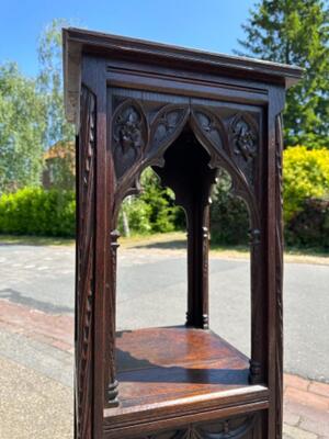 Stand style Gothic - Style en Oak wood, France 19 th century