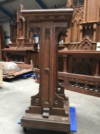 Stand style Gothic - style en Oak wood, Belgium 19th century