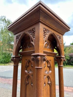 Statue Stand style Gothic - Style en Oak wood, Belgium  19 th century ( Anno 1885 )