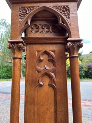 Statue Stand style Gothic - Style en Oak wood, Belgium  19 th century ( Anno 1885 )