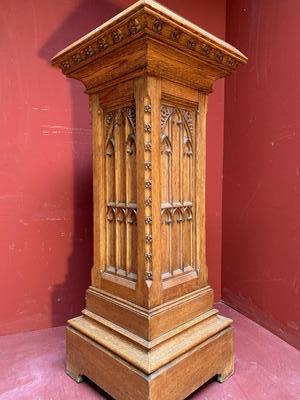 Statue Stand style Gothic - Style en Oak Wood, Belgium 19th century
