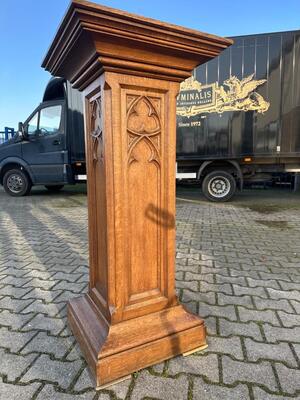 Statue Stand style Gothic - Style en Oak wood, Belgium  19 th century
