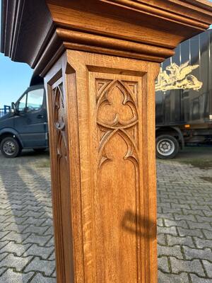 Statue Stand style Gothic - Style en Oak wood, Belgium  19 th century