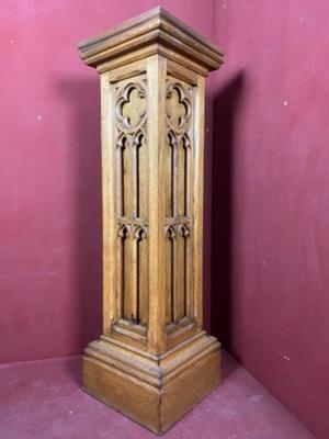 Statue Stand style Gothic - style en Oak Wood, Belgium 19th century ( anno 1890 )