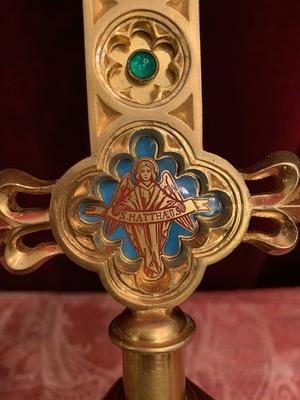 Stunning Reliquary And Relic Of The True Cross, Originally Sealed Relic 18 Th Century. Base - Relic St. Bartholomeus style Gothic - style en Bronze / Gilt / Gemstones / Enamelled Evangelists, Belgium 19 th century ( Anno 1870 )