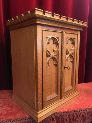 Tabernacle style Gothic - style en wood oak, Belgium 19th century ( anno 1895 )