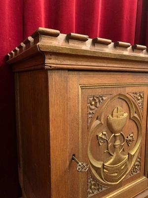 Tabernacle style Gothic - style en Oak wood, Belgium 19th century