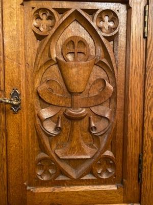 Tabernacle style Gothic - style en Oak wood, Belgium 19 th century ( Anno 1890 )