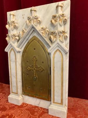 Tabernacle Front style Gothic - Style en Carrara Marble / Brass, France 19 th century ( Anno 1865 )