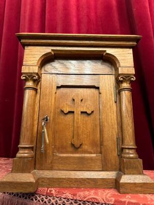 Tabernacle With Original Keys. 2 Doors ! style Gothic - Style en Oak wood / Steel Safe, Belgium  19 th century ( Anno 1885 )