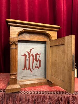 Tabernacle With Original Keys. 2 Doors ! style Gothic - Style en Oak wood / Steel Safe, Belgium  19 th century ( Anno 1885 )