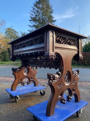 Table  style Gothic - Style en Walnut wood , Belgium  19 th century