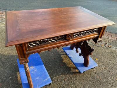 Table  style Gothic - Style en Walnut wood , Belgium  19 th century