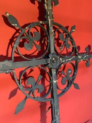 Tower - Cross style Gothic - style en Hand forged - iron , France 19th century