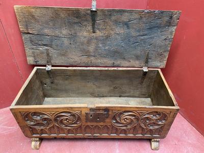 Trunk style Gothic - Style en Hand - Carved Wood Oak, Belgium 19 th century ( Anno 1840 )