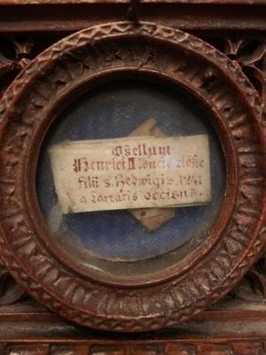 Unique Home-Altar With Ex Ossibus Relic Of Duke Henri Ii The Pious Of Silesia – Poland St. Mary Added Later / With Hand-Written Document Inside  style Gothic - style en hand-carved wood , Germany - Poland RELIC 18TH CENTURY / HOMEALTAR GIFT IN 1860