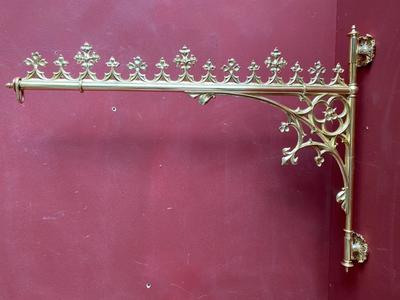 Wall Bracket style Gothic - Style en Bronze / Polished and Varnished, France 19 th century ( Anno 1875 )