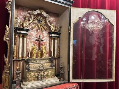Holy Family Devotion - Shrine en Fully Handmade / Hand - Carved Wood / Glass / Fabrics, Spain 19 th century ( Anno 1825 )