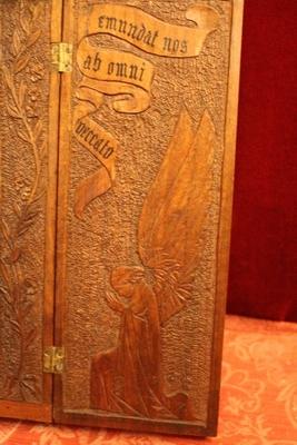 Home - Altar Hand - Carving Engraved Brass Metal Corpus Measures Open Doors en Oak, Netherlands 20th century ( anno 1925 )