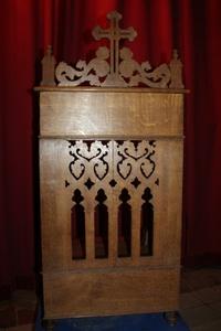 Kneeler en wood oak / Red Velvet., France 19th century