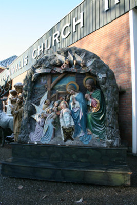 Large Nativity  en PLASTER, BELGIUM 19TH CENTURY