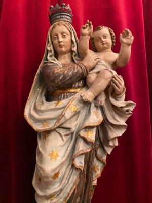 Madonna Statue  en hand-carved wood polychrome, Italy 18 th century