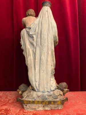 Madonna Statue  en hand-carved wood polychrome, Italy 18 th century