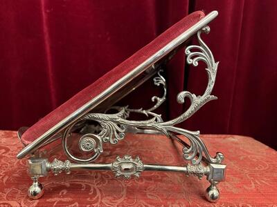Missal Stand  en Brass / Bronze Silver Plated / Fabrics Red Velvet / Wood, Belgium  19 th century