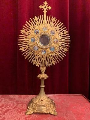 Monstrance en Brass / Gilt / Enamel / Stones, France 19th century