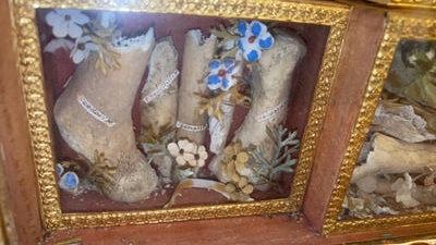 Multi Reliquary  en Wood / Glass / Originally Sealed,