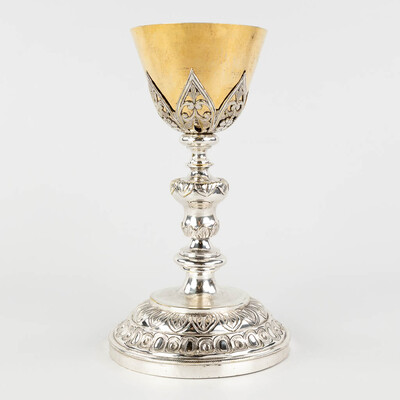 Chalice style Neo Classicistic en Full - Silver Chalice. Cuppa Hand - Hammered Silver Gilt, Belgium  19 th century ( Anno 1865 )