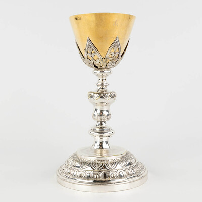 Chalice style Neo Classicistic en Full - Silver Chalice. Cuppa Hand - Hammered Silver Gilt, Belgium  19 th century ( Anno 1865 )