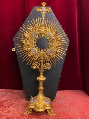 Monstrance style Neo Classicistic en Brass / Bronze / Gilt / Enamel, Paris France 19 th century ( Anno 1885 )