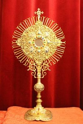 Monstrance. Icluding Full Silver Lunula style neo classisistical en Brass / Bronze / GemStones / Emamel / Silver Applications, France 19th century (anno 1850)