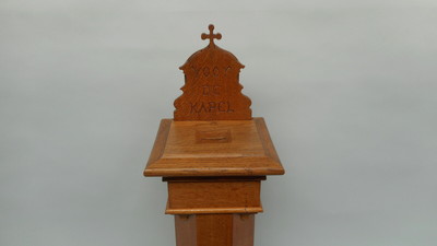 Offer Stand  en Oak wood, Belgium 19 th century