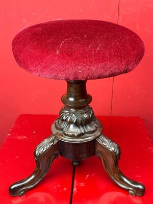 Piano Stool. en Wood / Fabrics Velvet, 19 th century