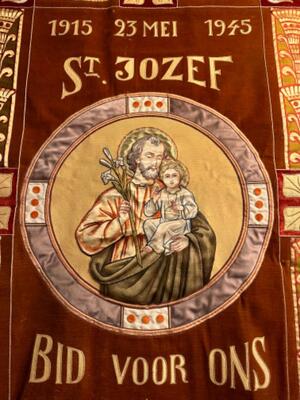 Procession Banner en Fabrics, Belgium  20 th century ( Anno 1930 )