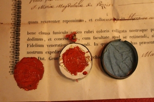 Relic Ex Oss. S. Anton. Padua. Ex Cinere Corporis S. Franc. Assisi. Ex Veste Maria Magd. De Pazzi. Ex Indusia S. Phillipus Neri. Ex Ossibus M. Magdelena Paenetentia Genua Italy 1860