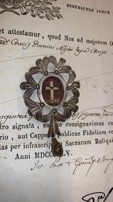 Relic Of The True Cross With Original Document en Silver Filigrain / Glass, Belgium