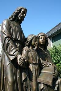 Religious Statue Holy Family en wood polychrome, Dutch 19th century